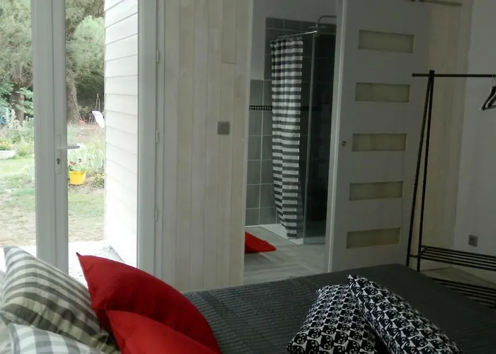 La Desirade Saint-Laurent-de-la-Prée