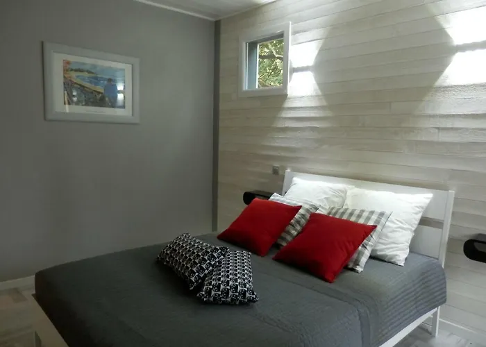 La Desirade Bed and breakfast